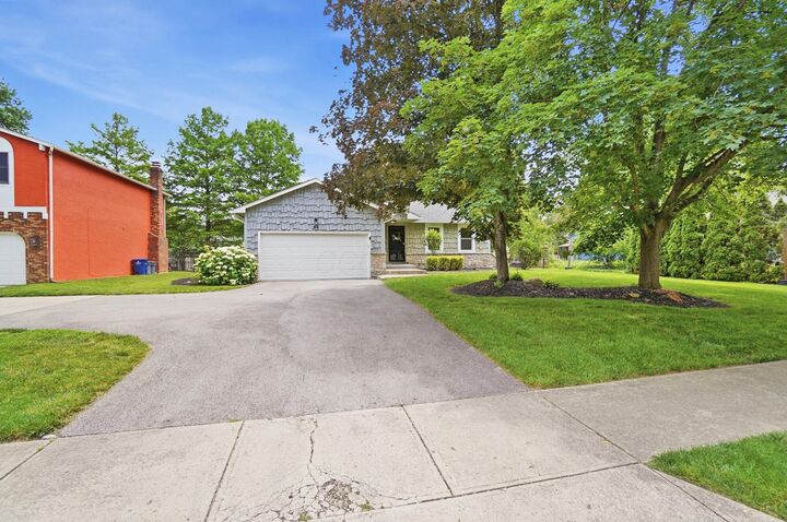 Property Photo:  44 N Spring Road  OH 43081 