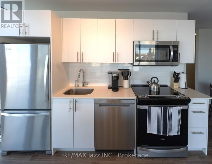 Property Photo:  80 Bond Street East 403  ON L1G 0E6 