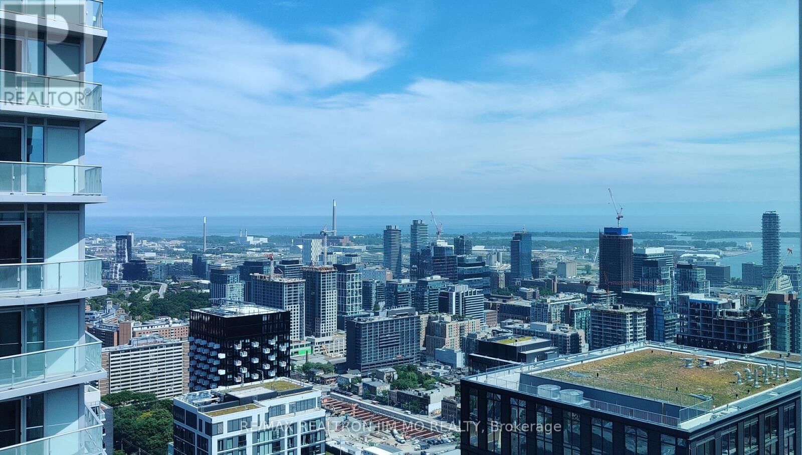 Property Photo: 252 Church Street 5309 ON M5B 0E6