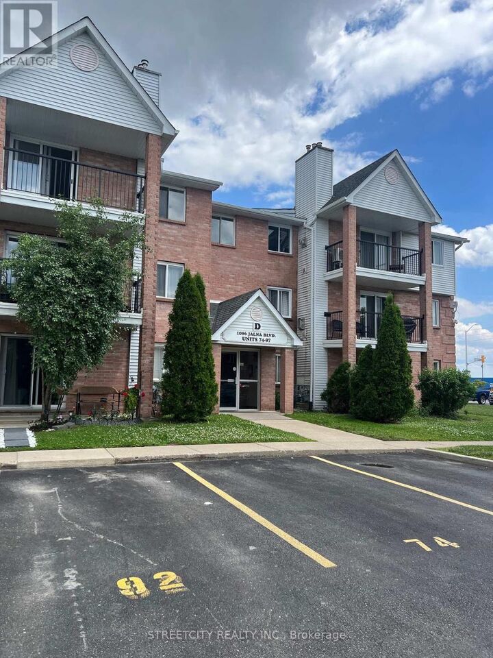 Property Photo: 1096 Jalna Boulevard 91 ON N6E 3B8