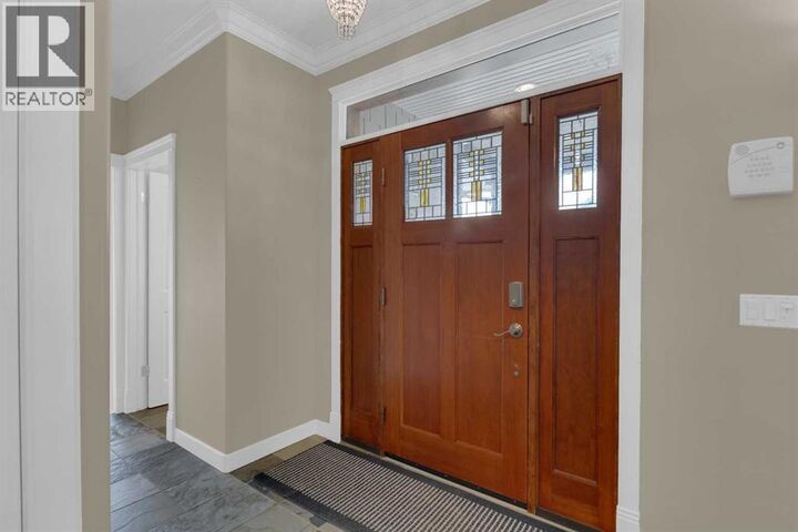 Property Photo:  8 Bridle Estates Manor Southwest  AB T2Y 4H4 