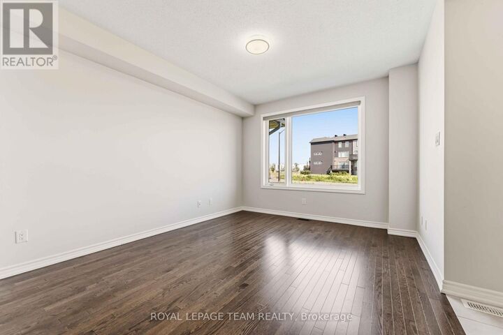 Property Photo:  1184 Chapman Mills Drive  ON K2J 6T6 