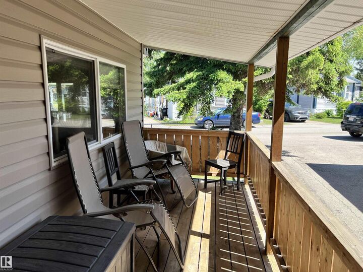 Property Photo: 220 Evergreen Mobile Pa NW AB T5Y 4M2
