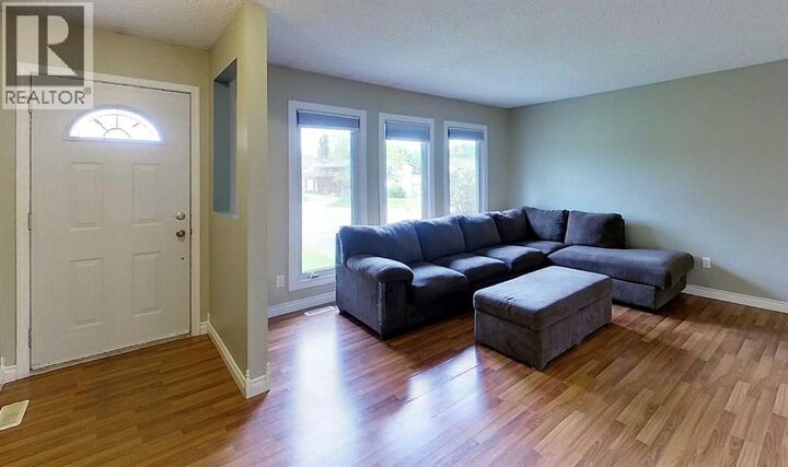 Property Photo:  5415 15 Avenue  AB T7E 1H3 