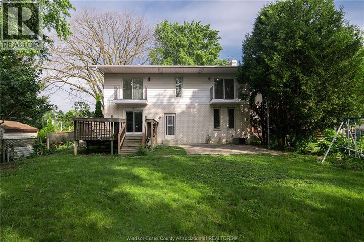 Property Photo:  16 Eugenie Upper  ON N7M 3Y8 