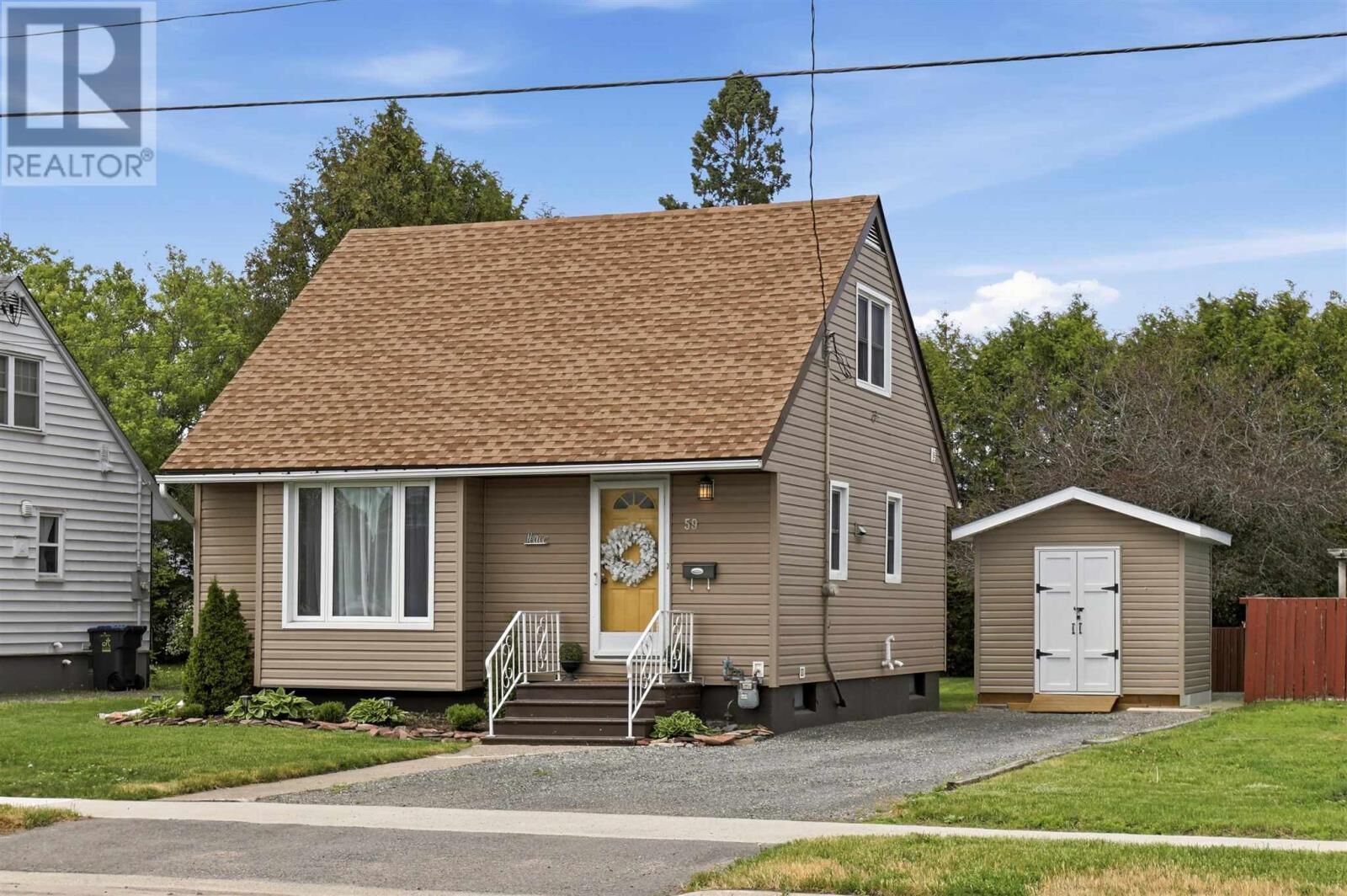 Property Photo: 59 Weldon Ave ON P6B 3C5
