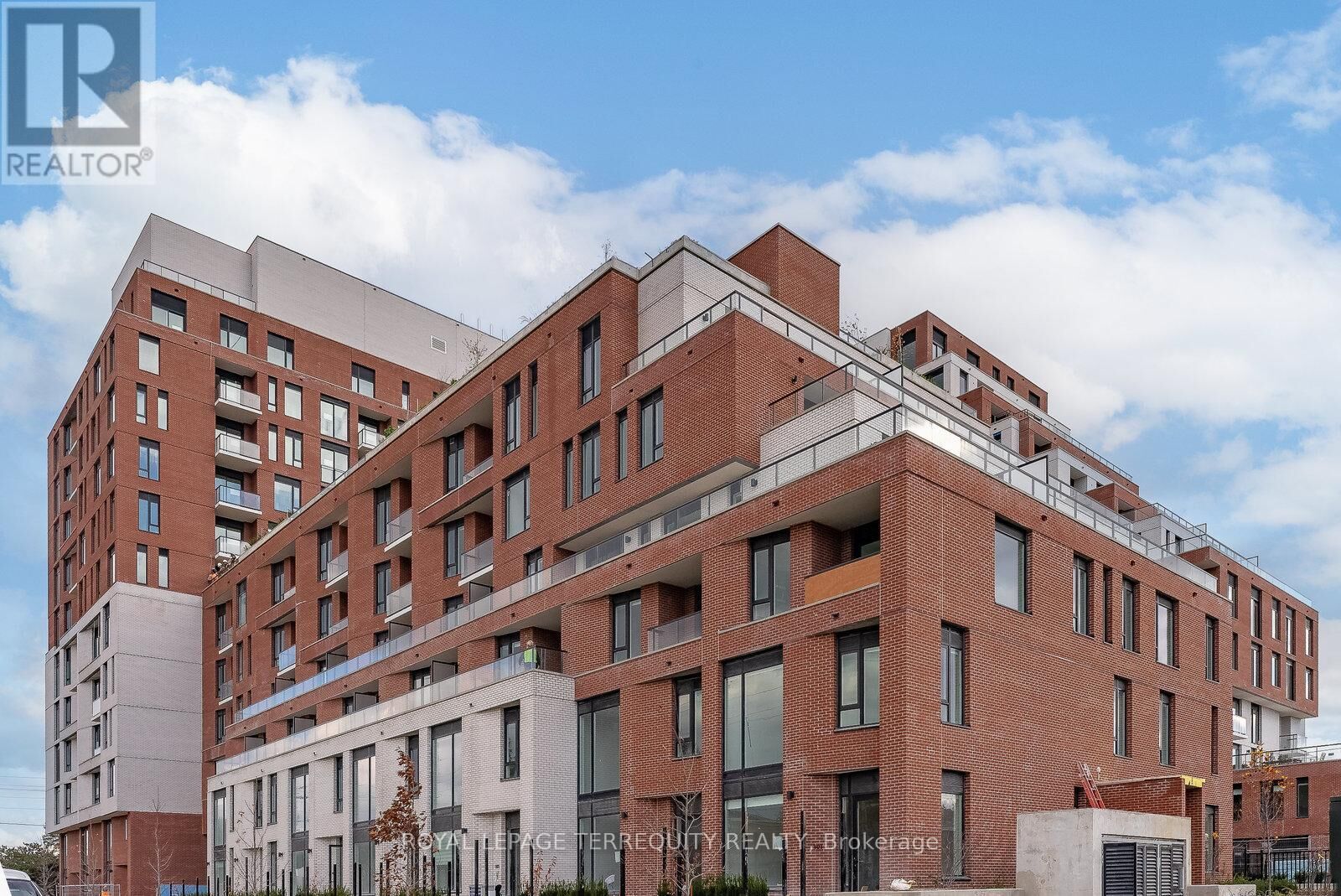 Property Photo: 3100 Keele Street 719 ON M3M 0E1