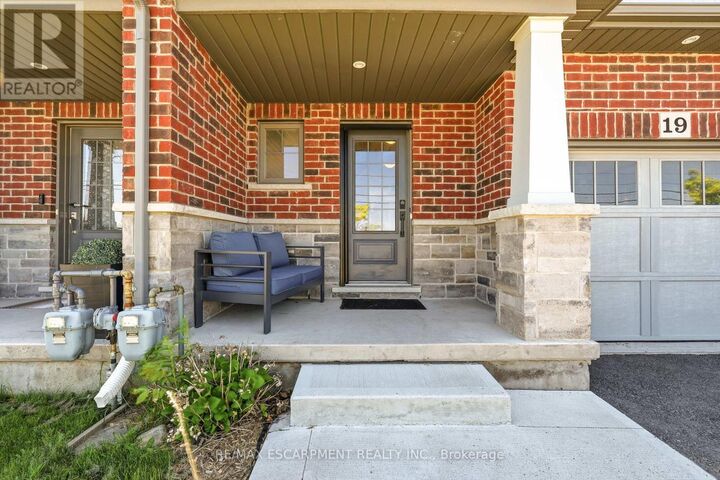 Property Photo:  19 Severino Circle  ON L0R 2A0 