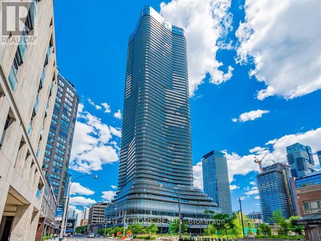 Property Photo: 11 Wellesley Street West 5610 ON M4Y 0G4