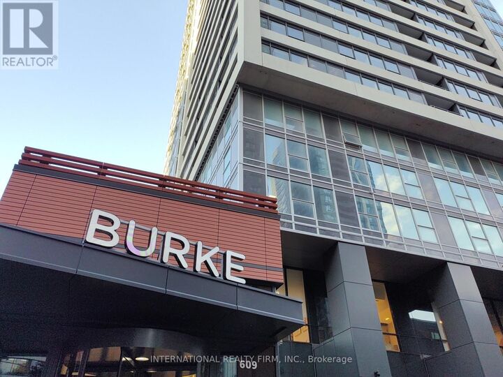 Property Photo: 609 Sherbourne Street 1906 ON M4X 0A4