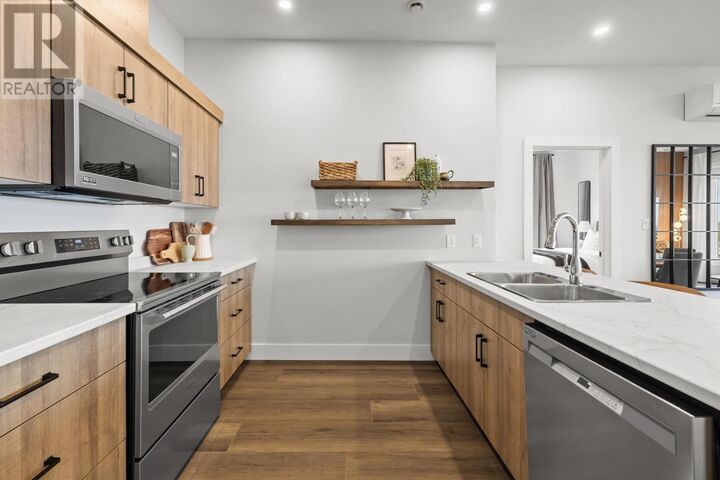 Property Photo:  25 Capital Drive  PE C1E 1E8 