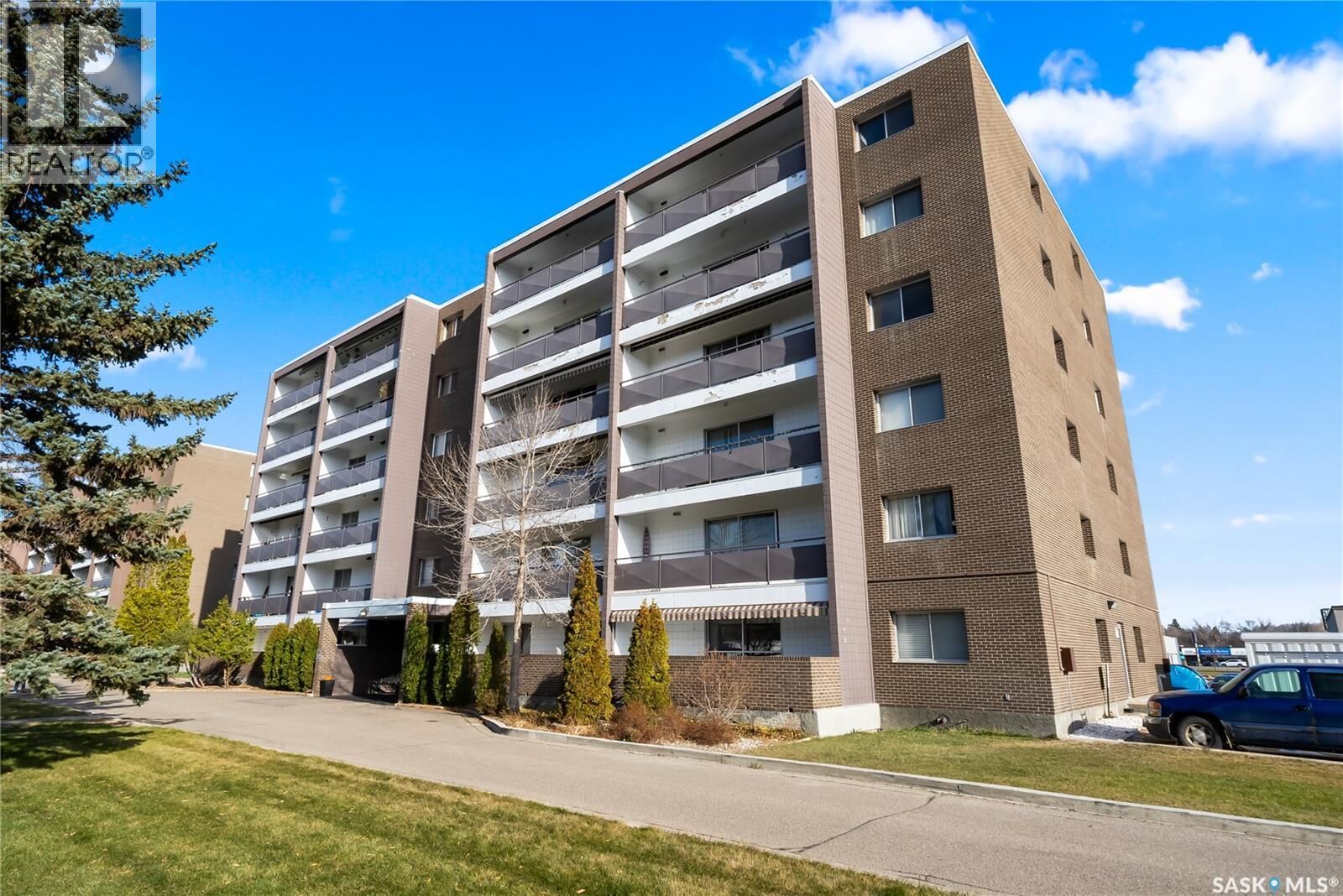 Property Photo: 304 4615 Rae Street SK S4S 3B2