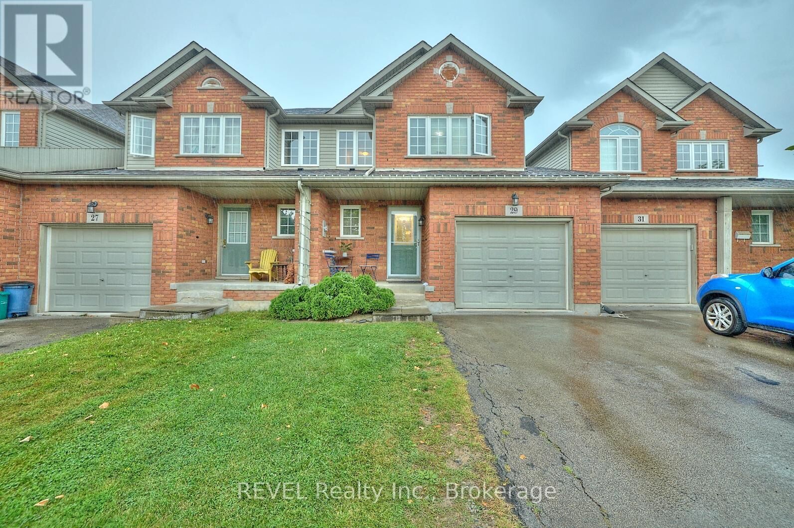 Property Photo: 29 Natalie Court ON L2V 5C6