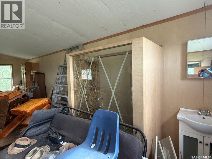 Property Photo:  102-104 Railway Avenue  SK S0M 2P0 