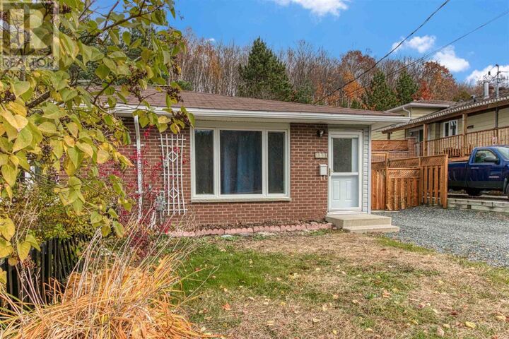 Property Photo:  168B Ottawa Ave  ON P5A 2N7 
