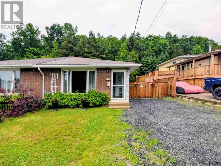Property Photo: 168B Ottawa Ave ON P5A 2N7