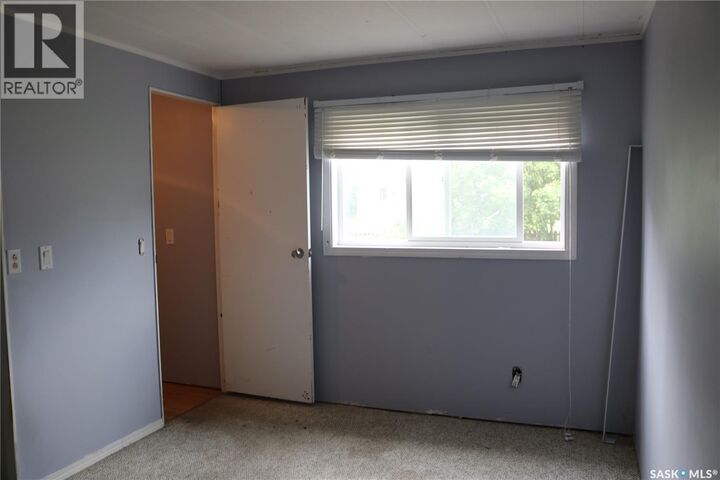 Property Photo:  314-316 Main Street  SK S0G 3K0 