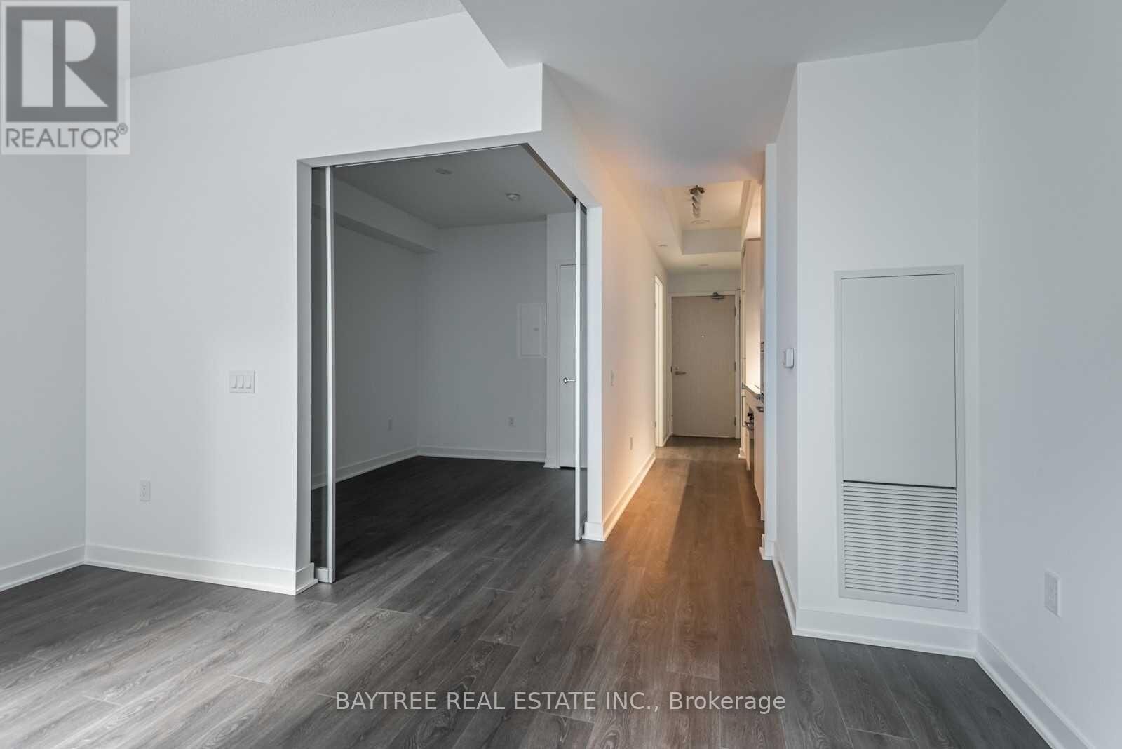 Property Photo:  115 Blue Jays Way 801  ON M5V 3T3 