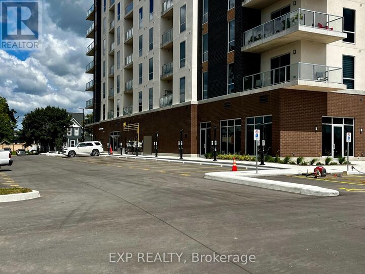 Property Photo: 118 West Street 801 ON L3K 4C9