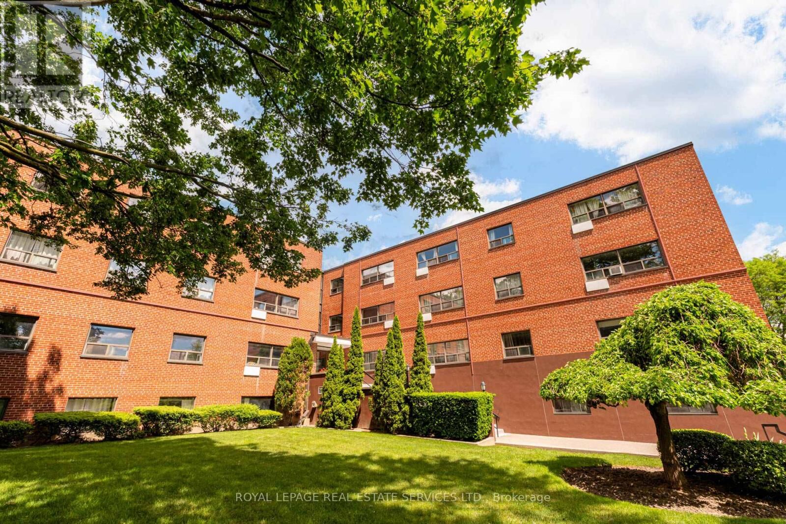 Property Photo: 101 Coe Hill Drive 105 ON M6S 3E3
