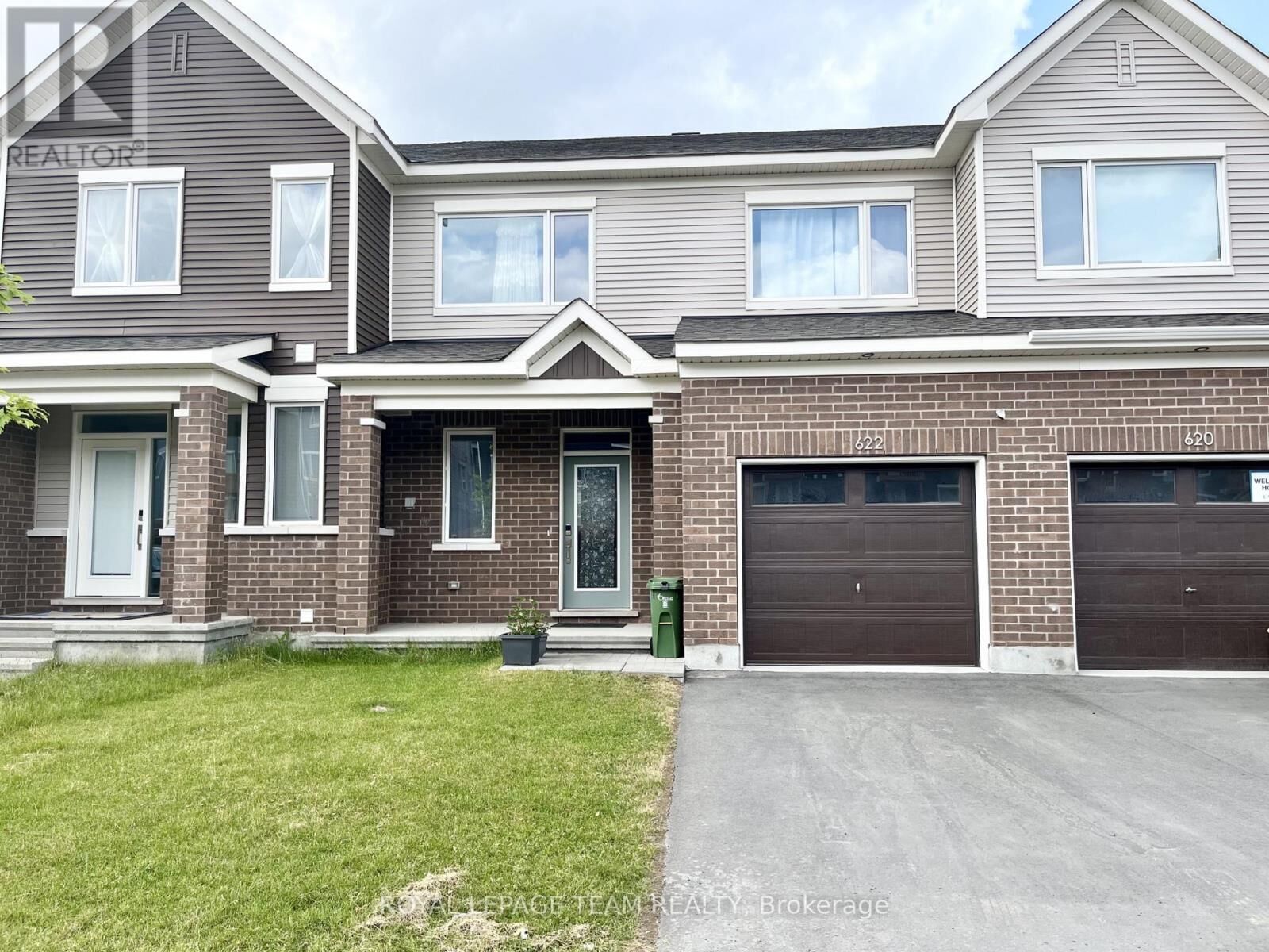 Property Photo: 622 Expansion Road ON K2J 7G3