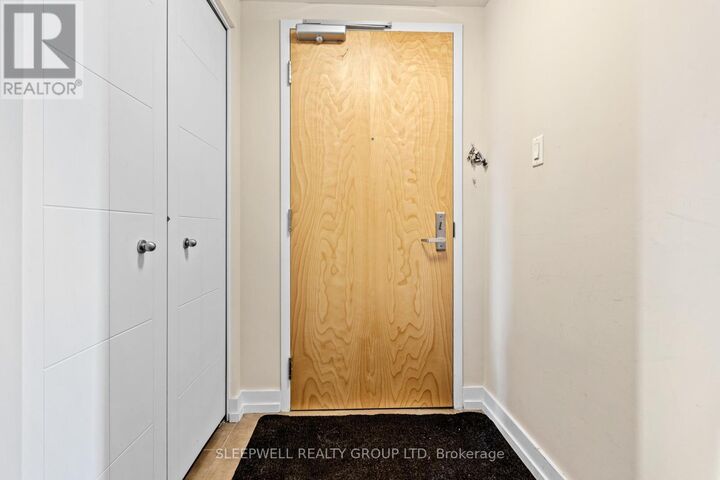 Property Photo:  179 Metcalfe Street 406  ON K2P 1P7 