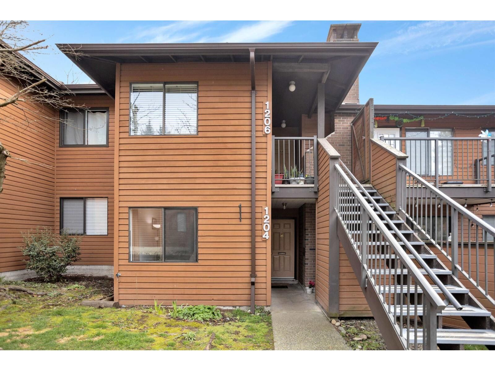 Property Photo: 10620 150 Street 1204 BC V3R 7S1