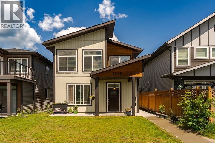 1648 9th Avenue — photo 1