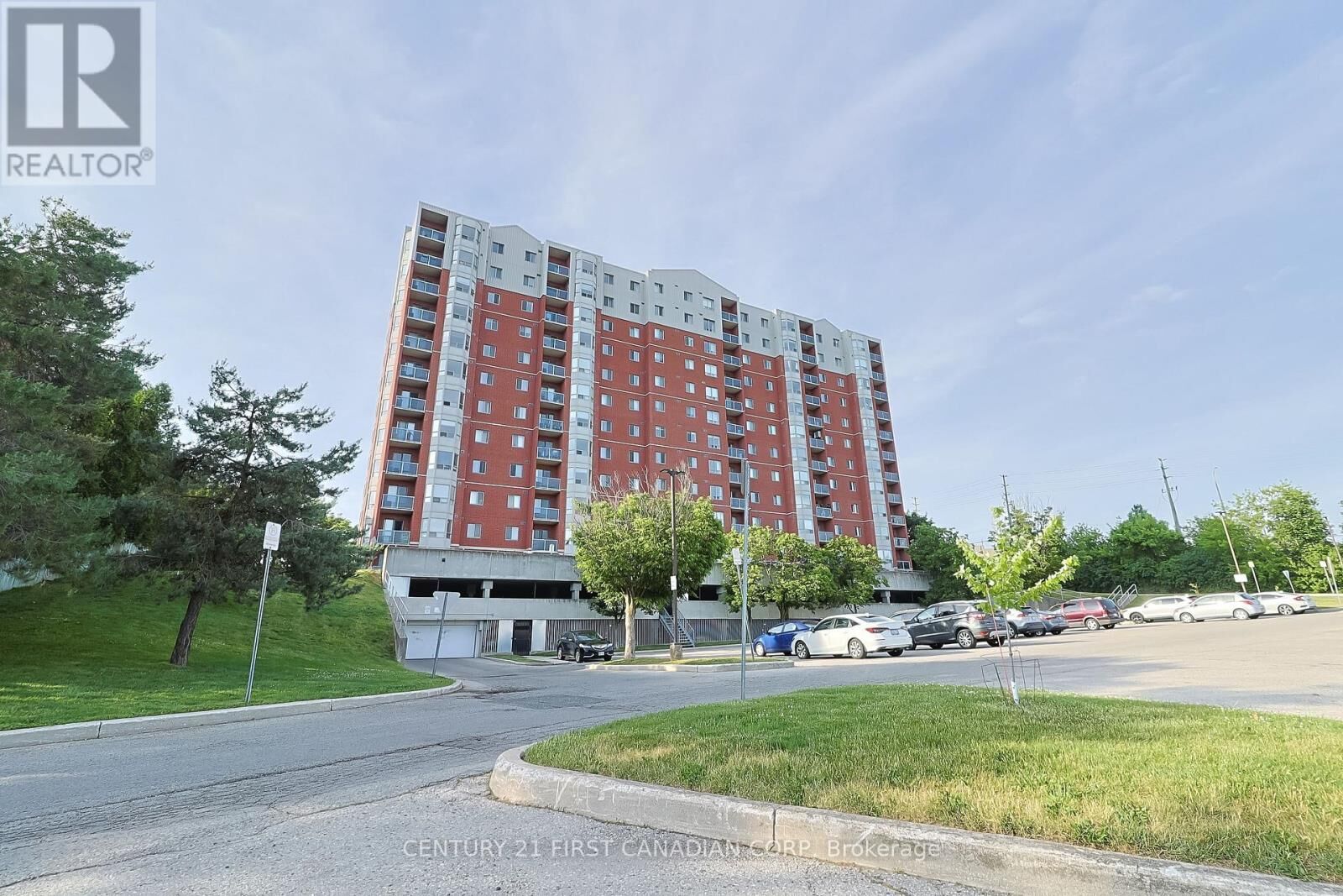 Property Photo:  30 Chapman Court 1001  ON N6G 4Y4 