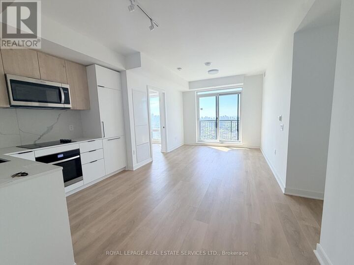 Property Photo:  1185 Dupont Street 2709  ON M6H 0G5 