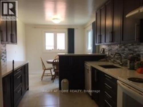 Property Photo:  9 Chalet (Upper) Road  ON M2J 3V4 