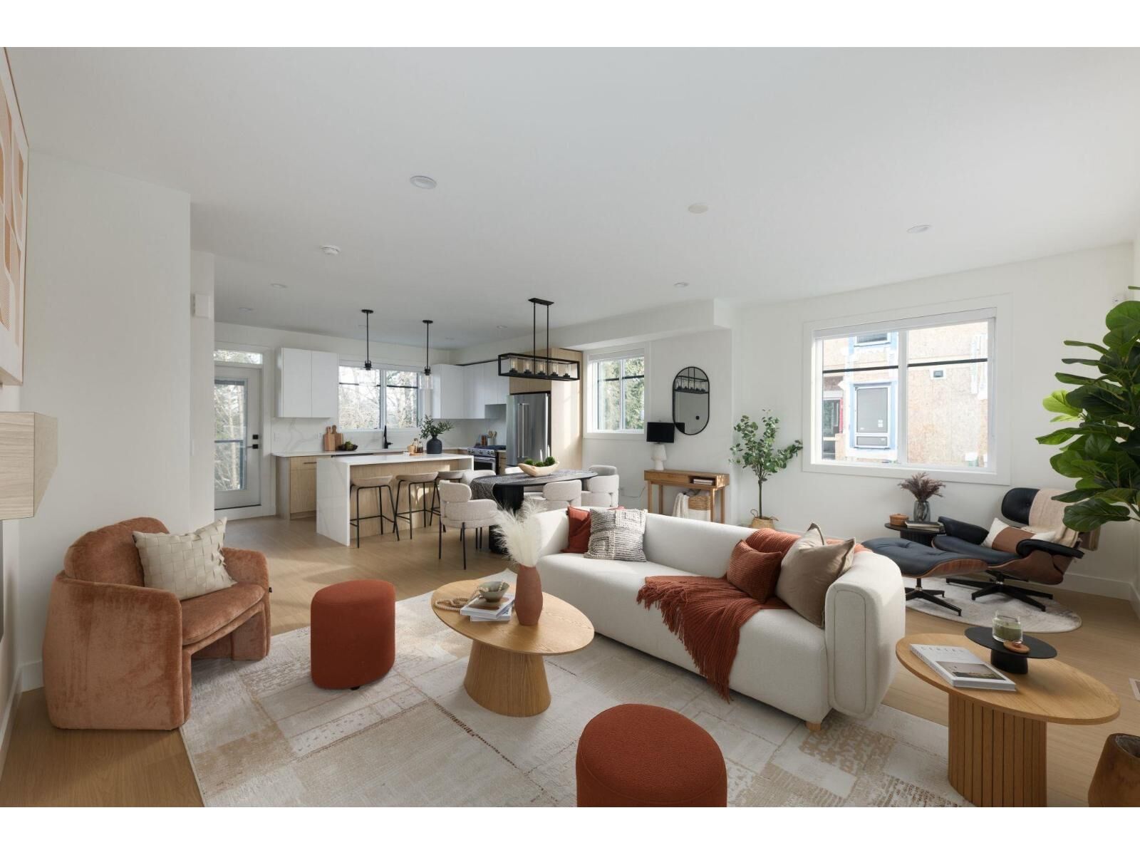 Property Photo: 1641 King Crescent 10 BC V2S 7M7