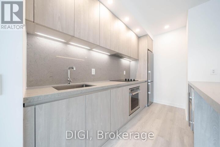 Property Photo:  57 Spadina Avenue 614  ON M5V 0T9 