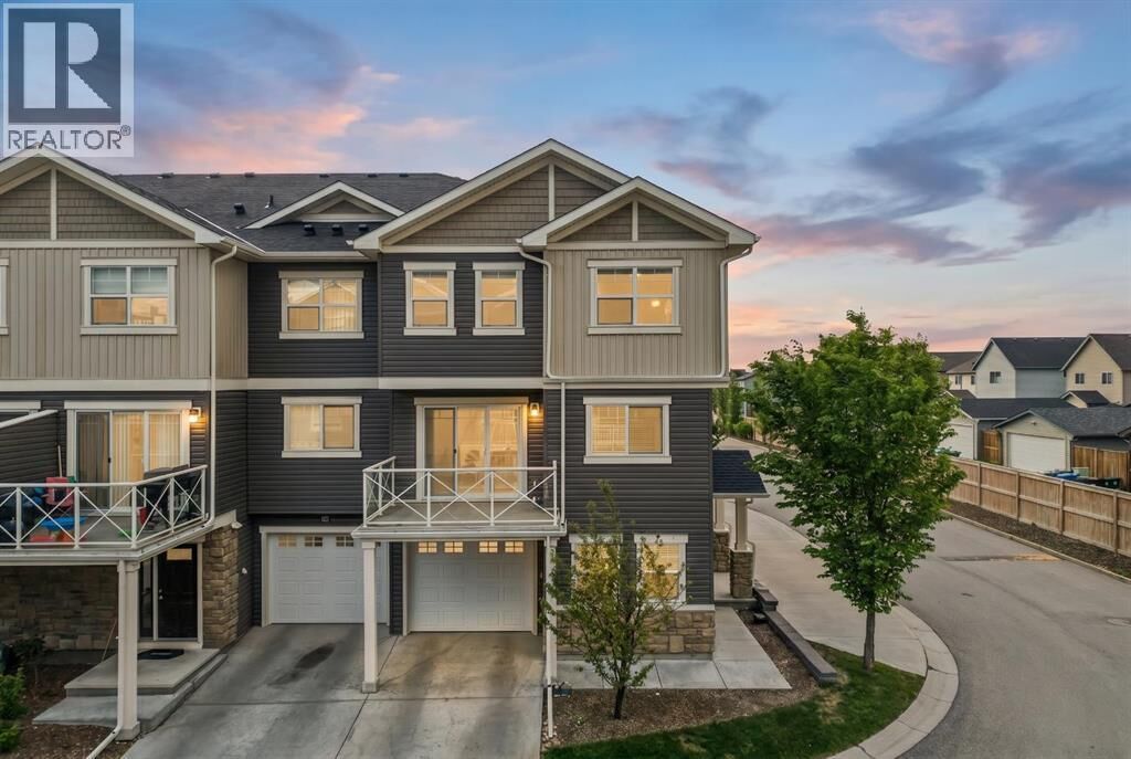 Property Photo: 905 Skyview Ranch Grove Northeast AB T3N 0R7
