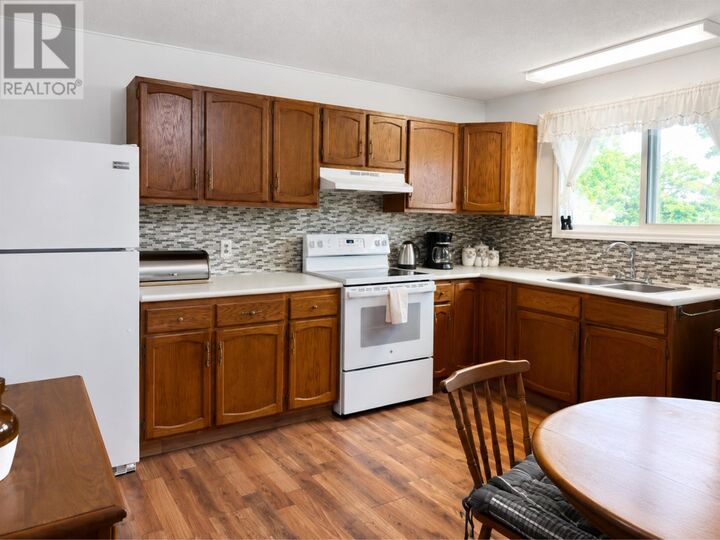 Property Photo:  1022 Christie Ave N  ON P9A 2G6 