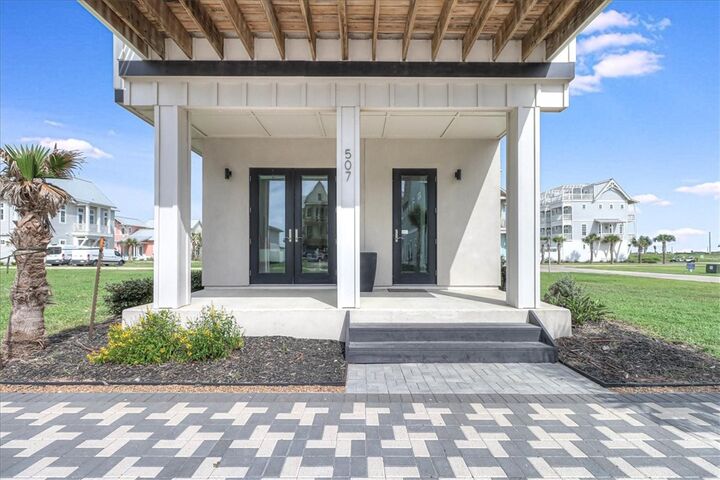 Property Photo:  507 Sunrise Avenue  TX 78373 