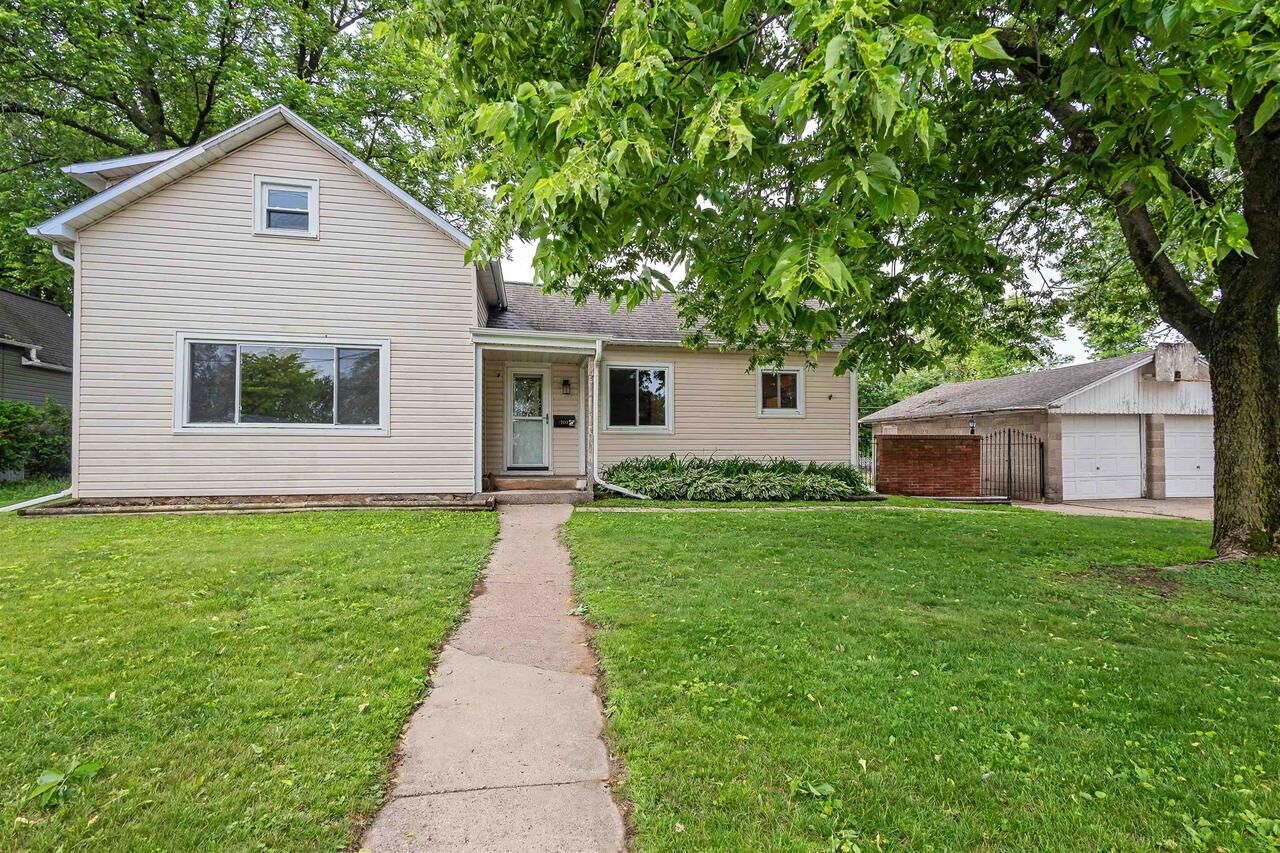 Property Photo:  1700 Chestnut Street  WI 54494 