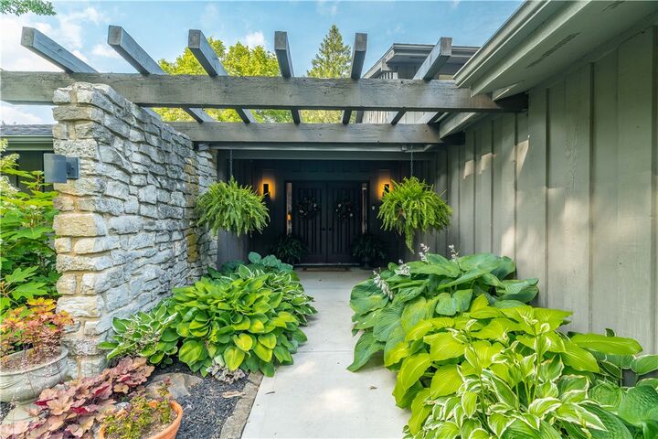 Property Photo: 2425 Black Oak Drive OH 45373