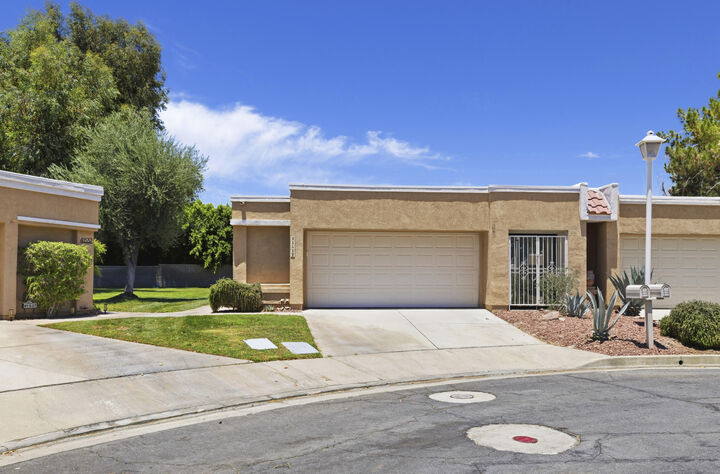 Property Photo:  41517 Armanac Court  CA 92260 