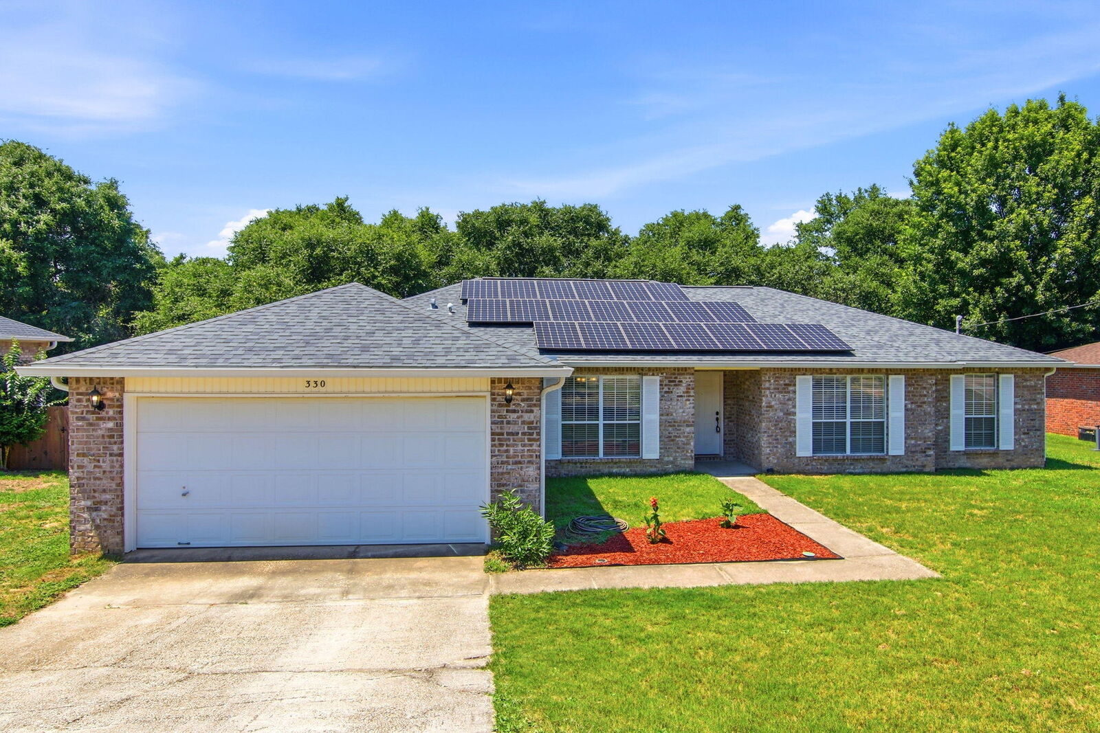 Property Photo: 330 Egan Drive FL 32536
