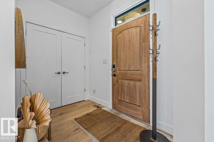 Property Photo:  10641 126 Street NW  AB T5N 1V5 
