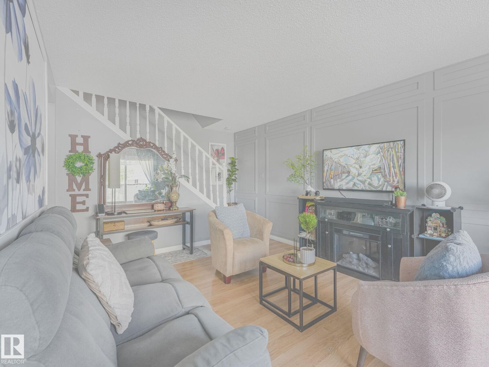 Property Photo: 10324 119 Street NW 17 AB T5K 1Z6
