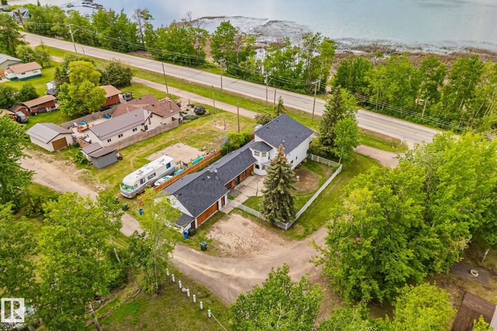 Property Photo: 5439 Sunset Drive AB T0E 0A0