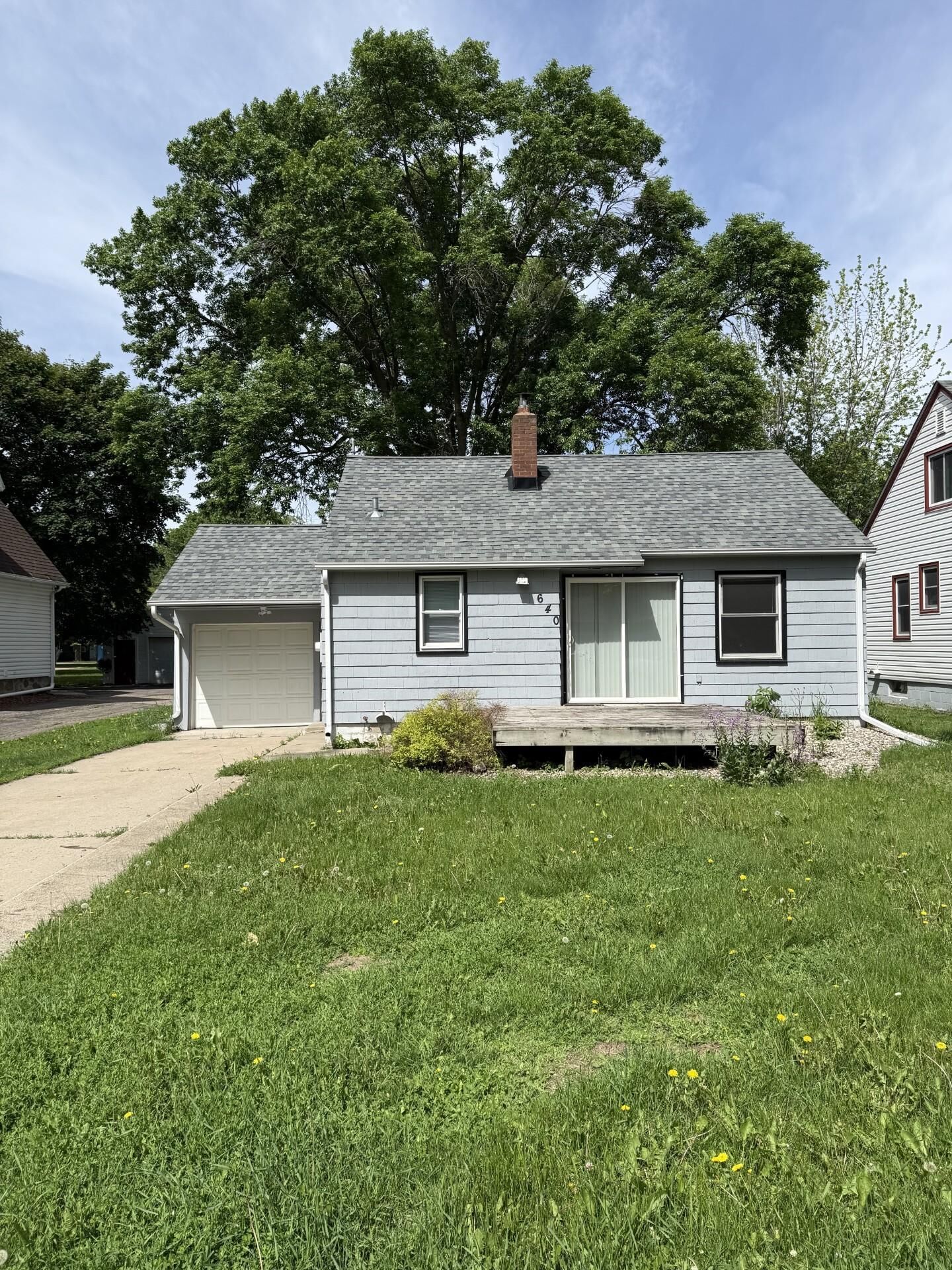 Property Photo: 640 Mowbray Street MN 55385