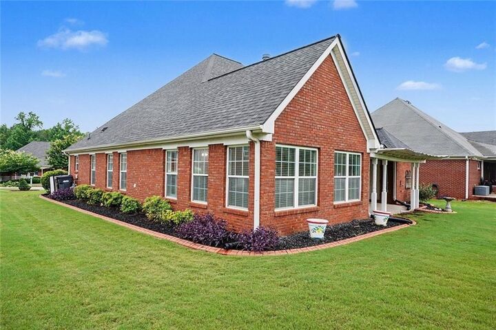 Property Photo:  404 Gracious Way  GA 30253 