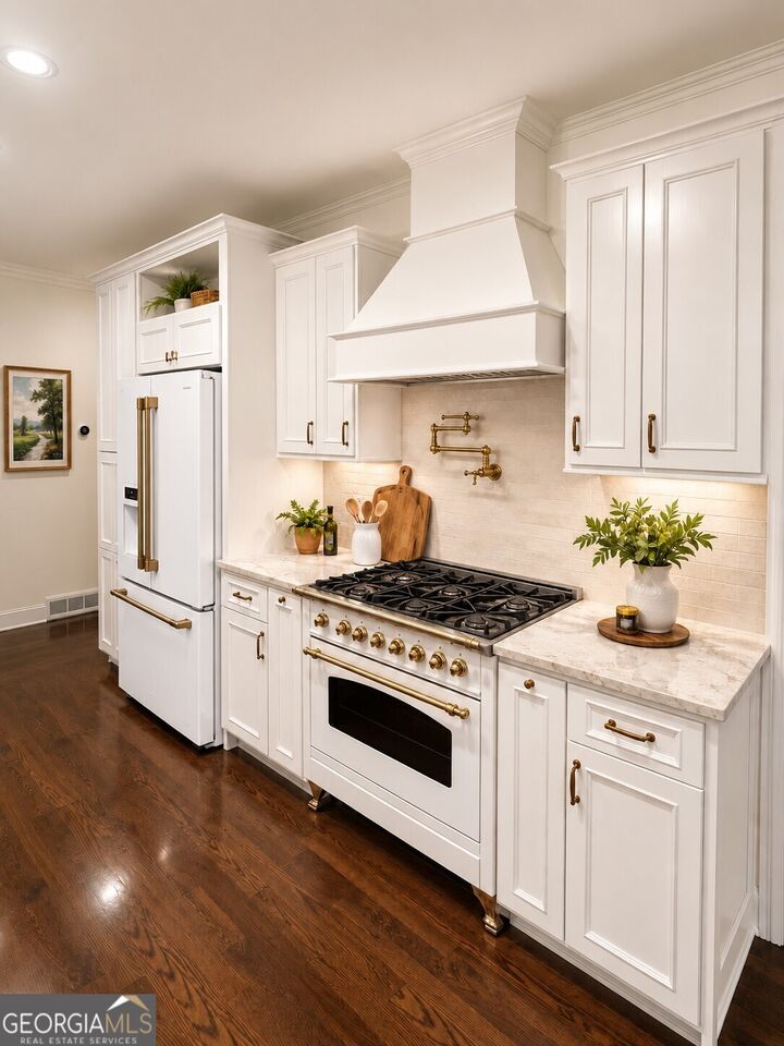 Property Photo:  5316 Fairfield W  GA 30338 
