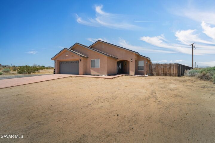 Property Photo: 21741 Ives Court CA 93505
