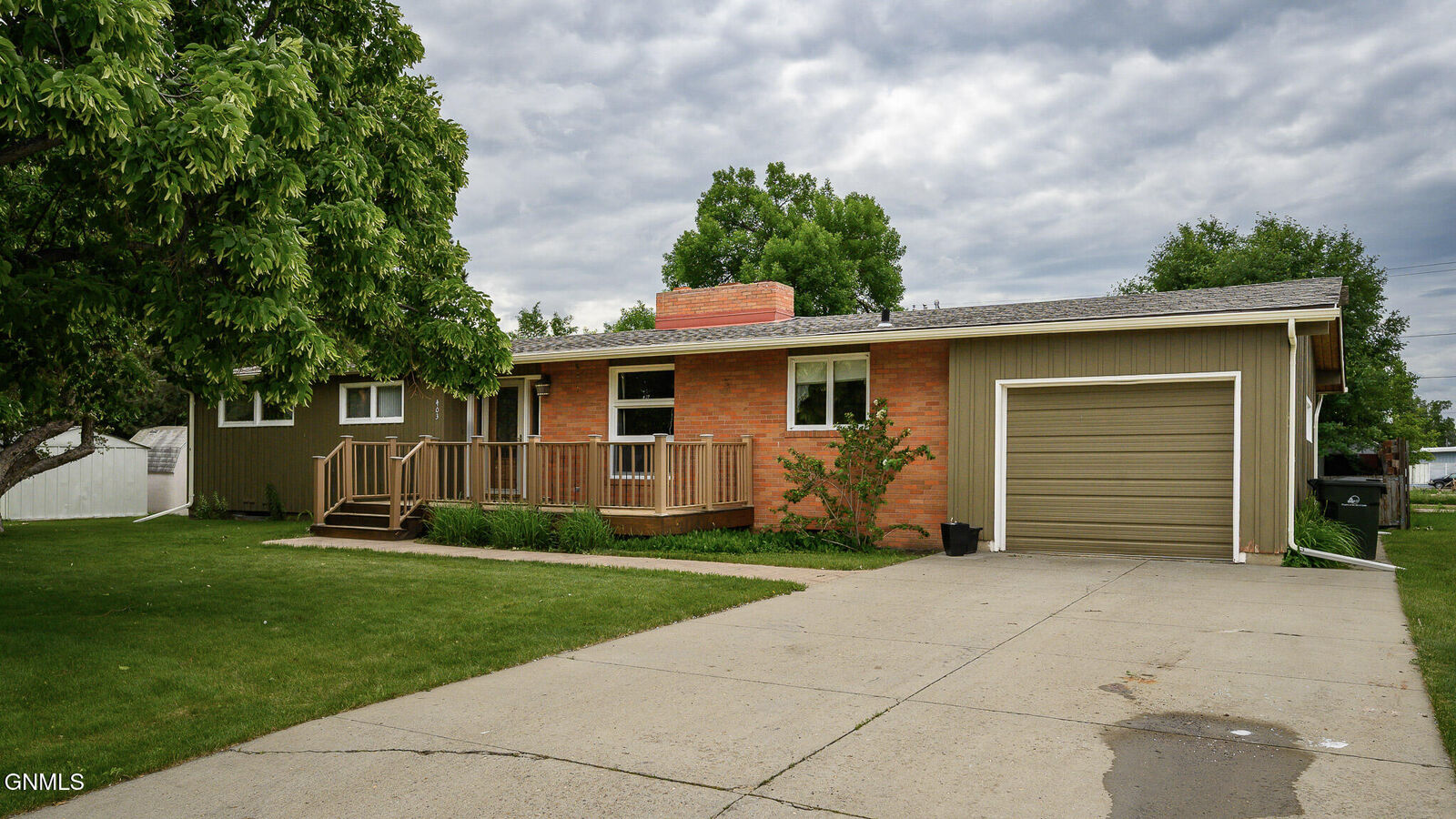 Property Photo: 403 3rd Street NW ND 58545