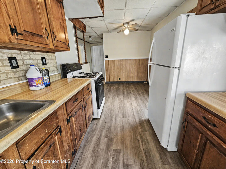 Property Photo: 1403 N Sumner Avenue 2nd Fl PA 18508