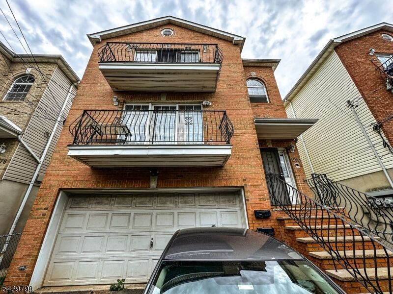 Property Photo:  280 Jelliff Ave 1  NJ 07108 